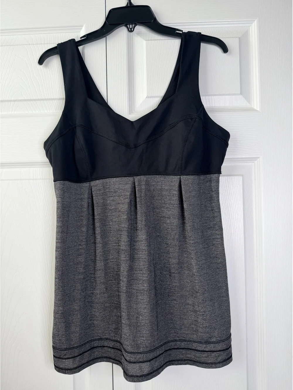 Lululemon Women’s Run Tame Me Tank Size 12